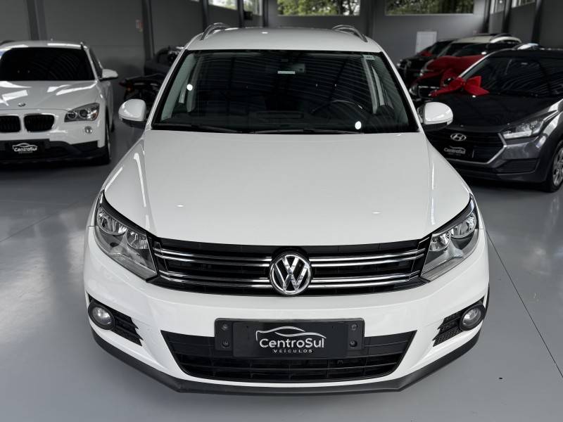 VOLKSWAGEN - TIGUAN - 2013/2013 - Branca - R$ 68.900,00