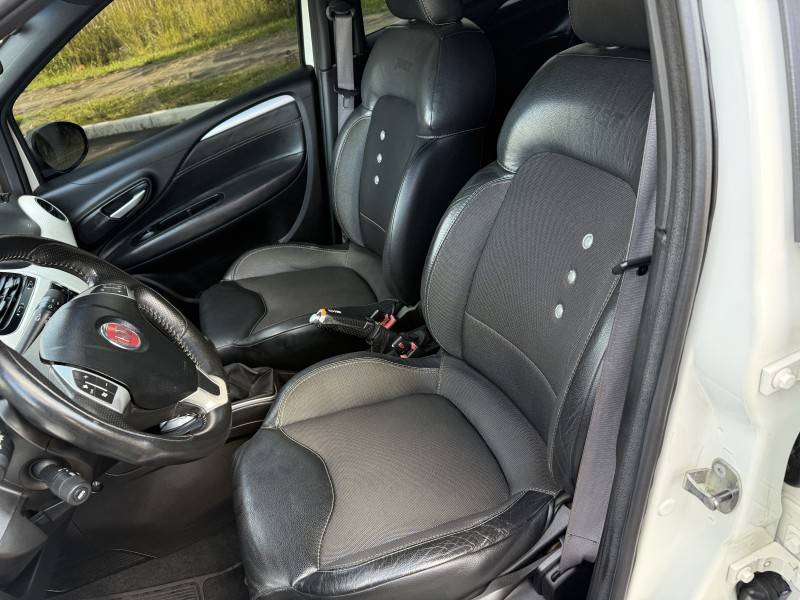 FIAT - PUNTO - 2012/2013 - Branca - R$ 65.900,00
