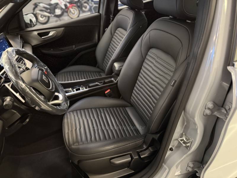 FIAT - FASTBACK - 2022/2023 - Cinza - R$ 117.900,00