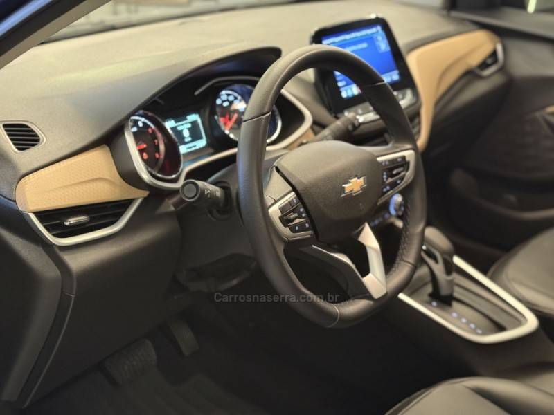 CHEVROLET - ONIX - 2023/2024 - Azul - R$ 105.900,00