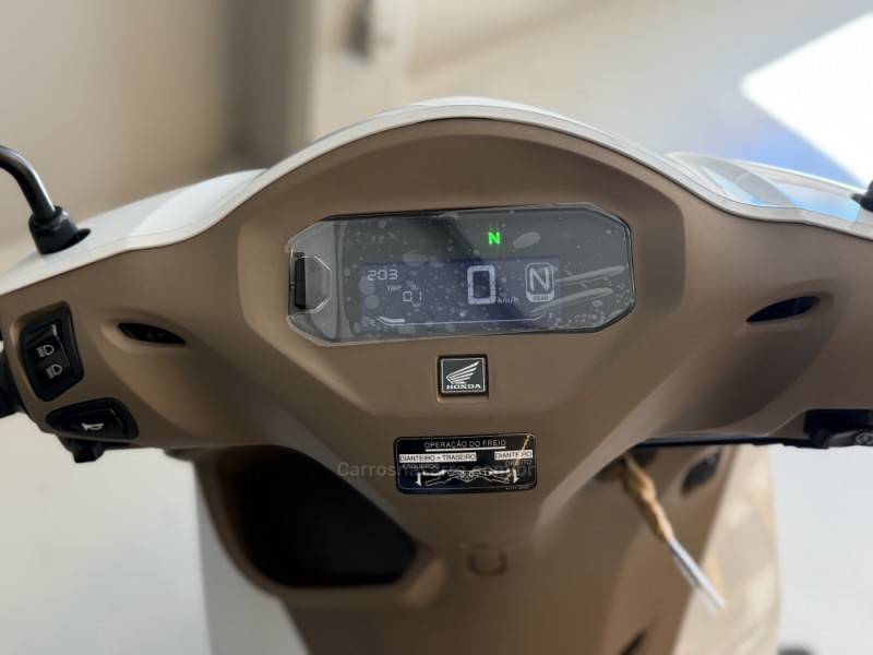 HONDA - BIZ 125 - 2025/2026 - Branca - R$ 20.590,00