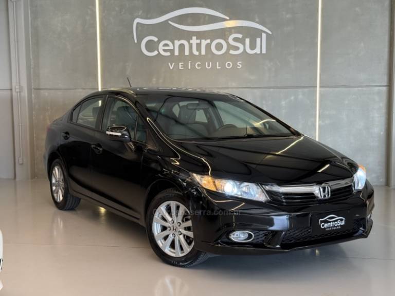 HONDA - CIVIC - 2013/2014 - Preta - R$ 75.900,00