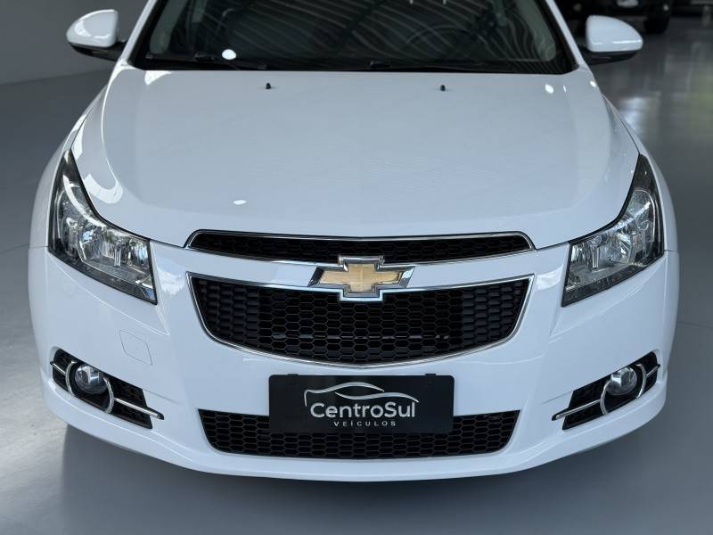 CHEVROLET - CRUZE - 2014/2014 - Branca - R$ 72.990,00