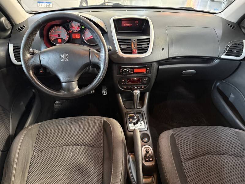 PEUGEOT - 207 - 2011/2012 - Prata - R$ 28.900,00