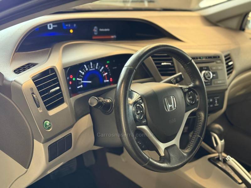 HONDA - CIVIC - 2013/2014 - Preta - R$ 75.900,00