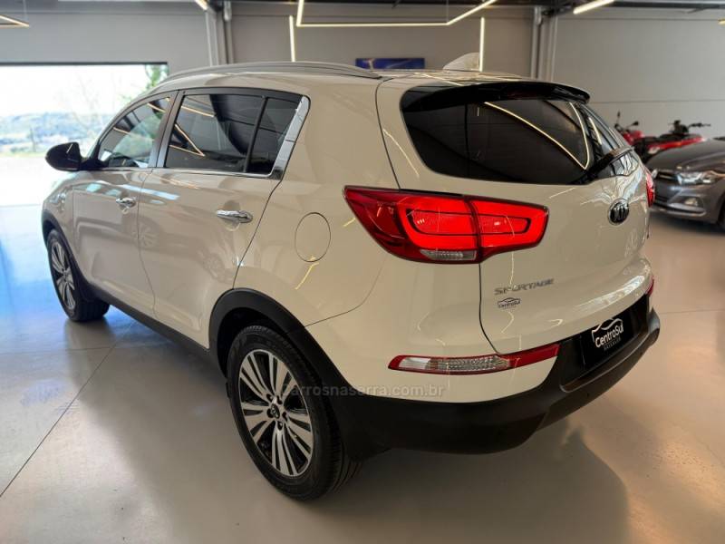 KIA MOTORS - SPORTAGE - 2014/2015 - Branca - R$ 89.900,00