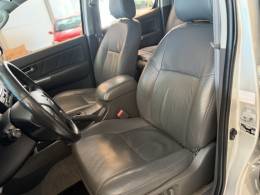 TOYOTA - HILUX - 2014/2014 - Bege - R$ 157.900,00