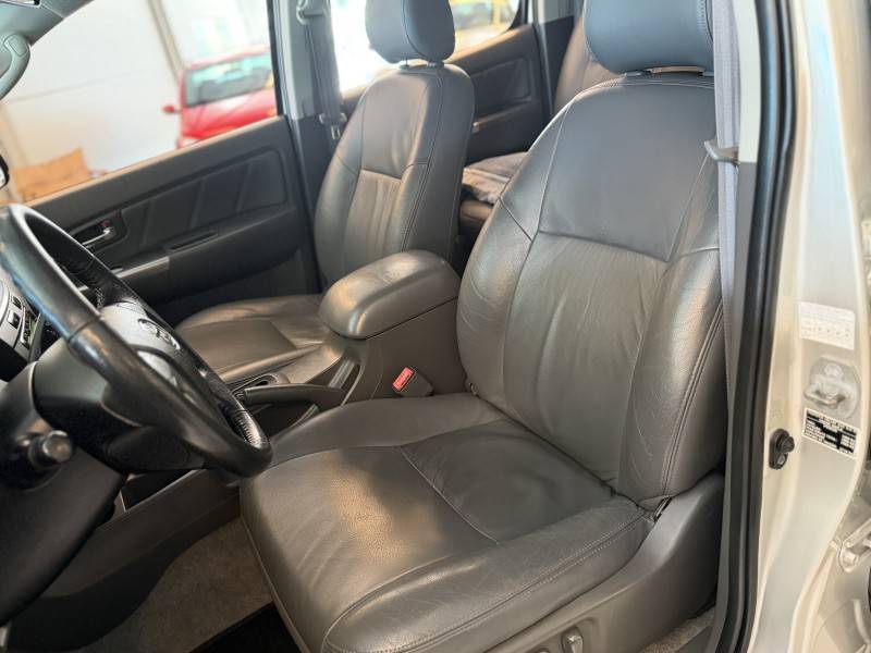 TOYOTA - HILUX - 2014/2014 - Bege - R$ 157.900,00