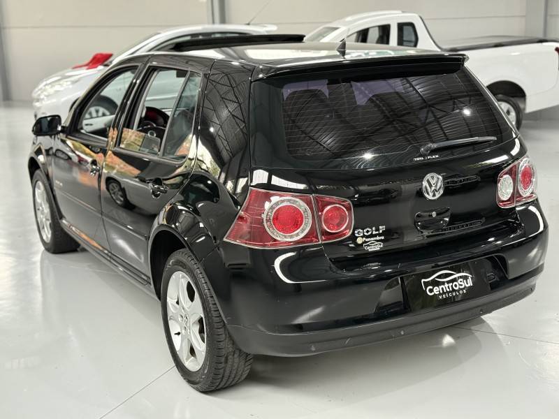 VOLKSWAGEN - GOLF - 2007/2008 - Preta - R$ 47.900,00