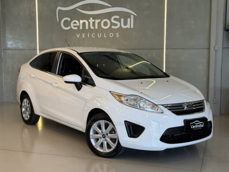FORD - FIESTA - 2012/2013 - Branca - R$ 36.900,00