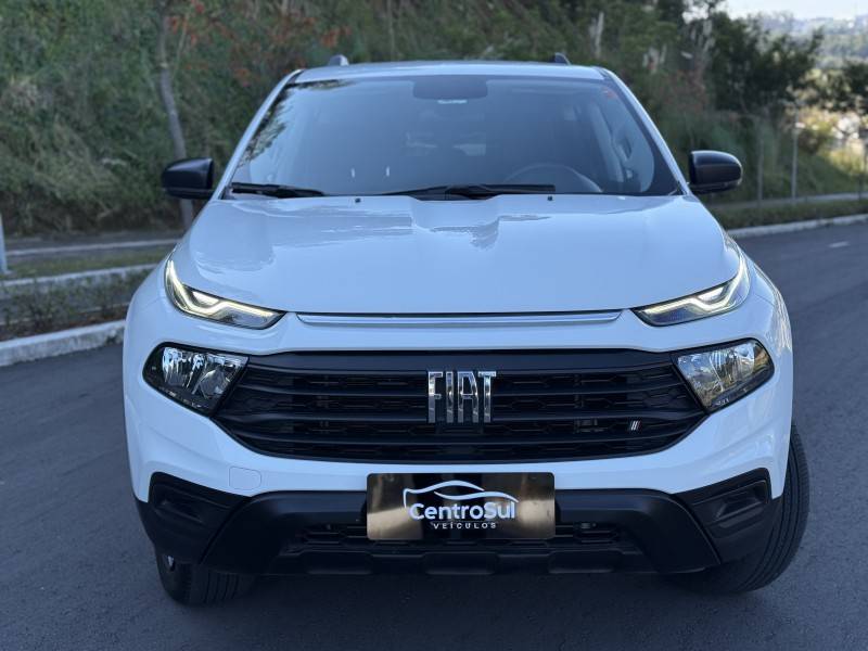 FIAT - TORO - 2022/2023 - Branca - R$ 114.900,00