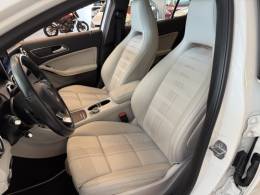 MERCEDES-BENZ - GLA 200 - 2018/2019 - Branca - R$ 133.900,00
