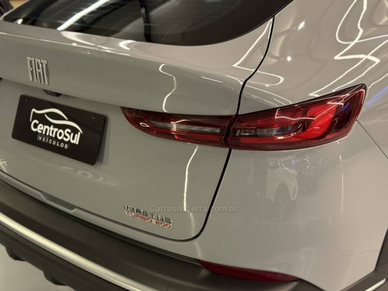 FIAT - FASTBACK - 2022/2023 - Cinza - R$ 117.900,00