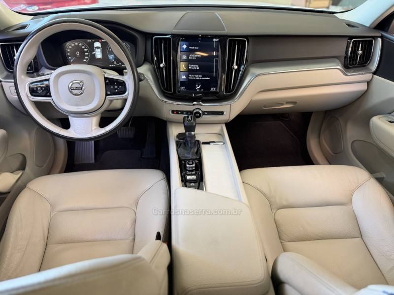 VOLVO - XC60 - 2019/2019 - Branca - R$ 152.900,00