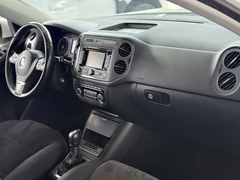 VOLKSWAGEN - TIGUAN - 2013/2013 - Branca - R$ 68.900,00