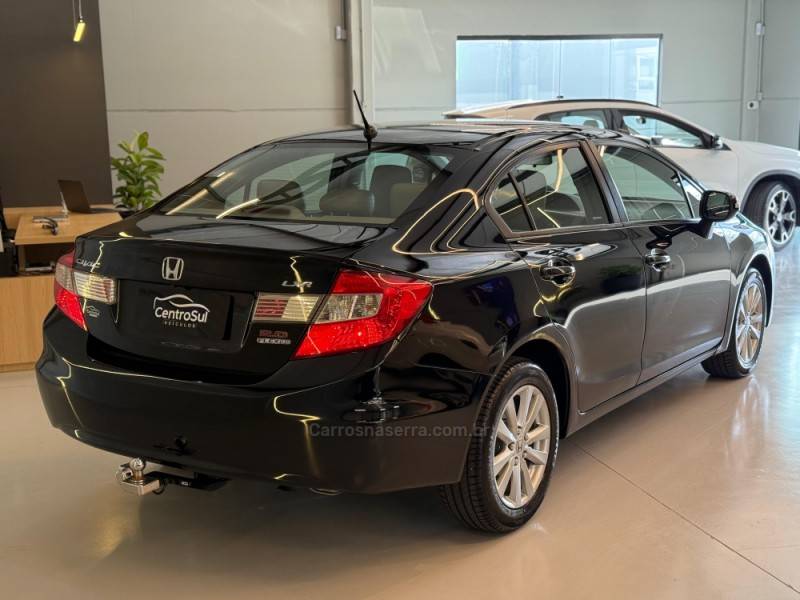 HONDA - CIVIC - 2013/2014 - Preta - R$ 75.900,00