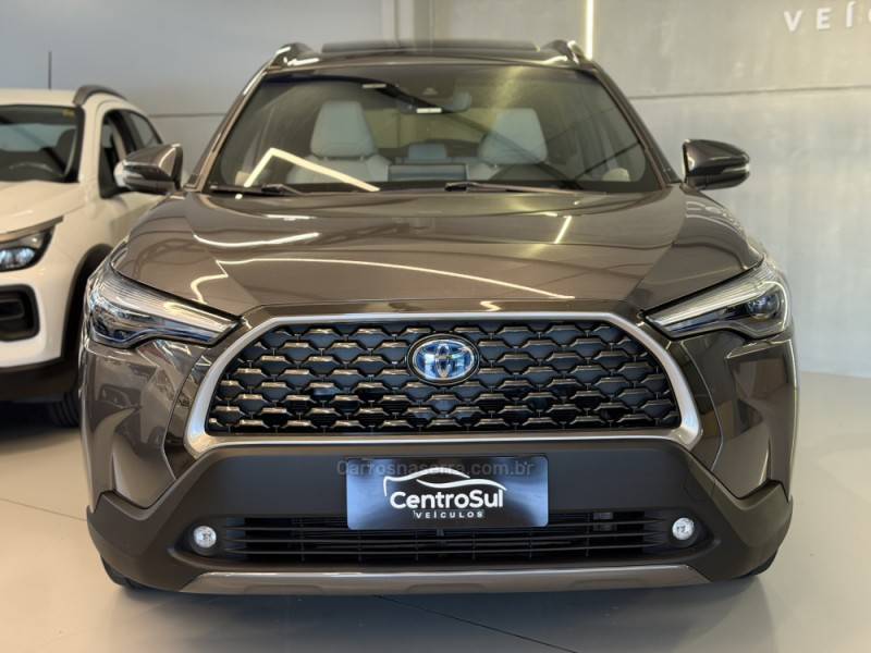 TOYOTA - COROLLA - 2022/2023 - Cinza - R$ 161.900,00