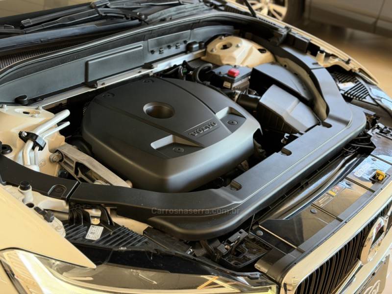 VOLVO - XC60 - 2019/2019 - Branca - R$ 152.900,00