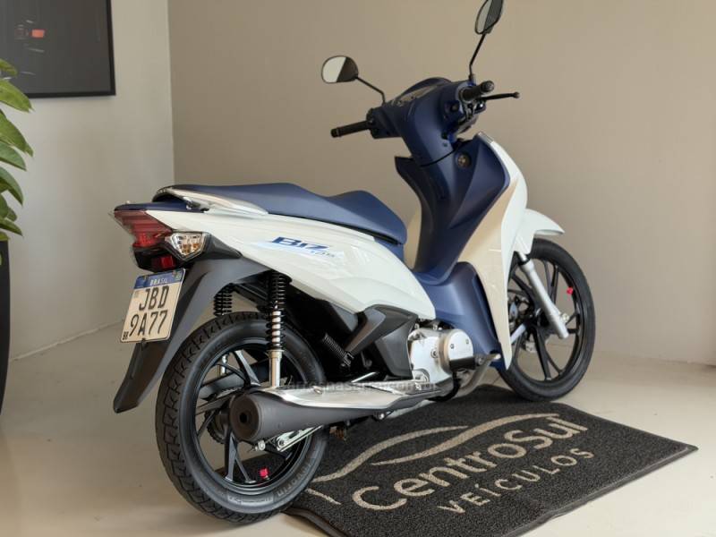 HONDA - BIZ 125 - 2022/2022 - Branca - R$ 17.900,00