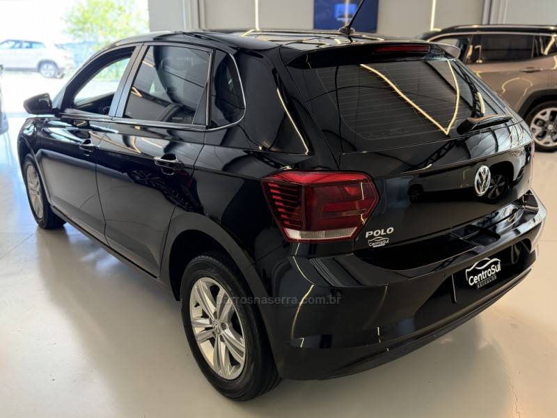 VOLKSWAGEN - POLO - 2020/2020 - Preta - R$ 72.900,00